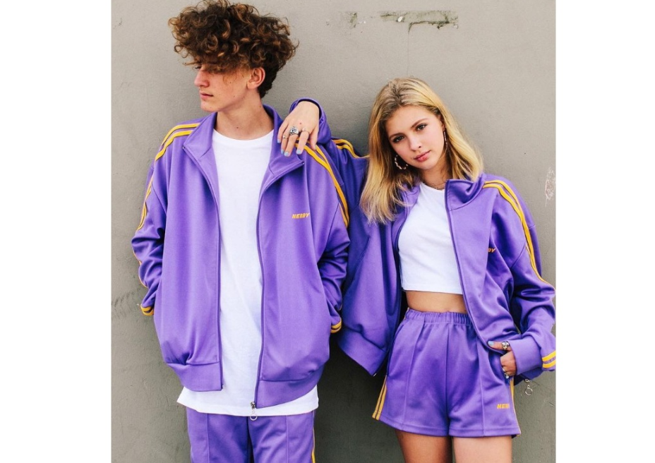 紫色外套怎么搭配好看？NERDY外套那种颜色好看？