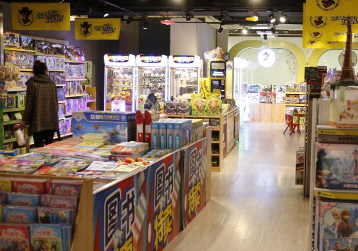 玩具加盟店该如何吸引顾客前来消费